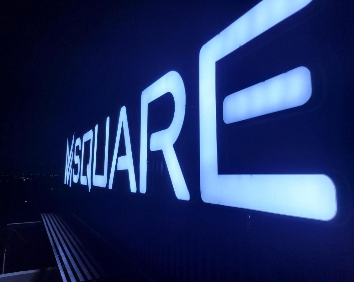 韦洛尔 M Square酒店 外观 照片